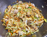 Foto del paso 5 de la receta: Bami Goreng (o Nasi Goreng)