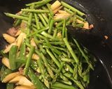 รูปขั้นตอนการทำที่ 2 ของ ผัดผักรวมหมูสับ 🥦🐽