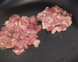 Foto del paso 5 de la receta: Sándwich🥐de berenjena🍆bbq, carne🧅, queso🧀y cebollas grillé🥯🥩🧀