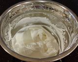 A picture of step 13 of Strawberry Lemonade Mousse Cake.