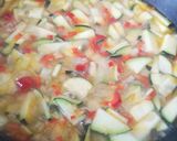 Foto del paso 3 de la receta: Rigatoni con Salsa de tomate, calabacín y atún