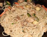 Foto del paso 3 de la receta: Tallarines chinochilenos
