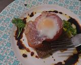 Füstben sült bbq angol reggeli (English breakfast): sült paradicsom Onsen lágy tojás, sült bab, recept fázis 5 fotója