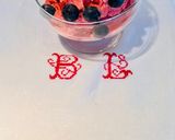 Foto del paso 1 de la receta Helado de fresas, yogur y leche de coco