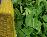 Foto langkah ke 1 dari resep Tumis Sawi & Jagung.