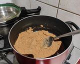 A picture of step 1 of Dry Fruit Gond Laddu.