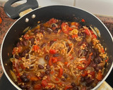 Foto del paso 5 de la receta: Guiso de porotos con tomate