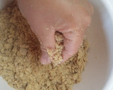Foto del paso 4 de la receta: Tarta de mermelada de durazno tipo crumble