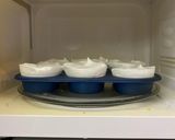 Foto del paso 2 de la receta: Mini islas flotantes sin azúcar en microondas
