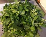 Une image de l'étape 1 de Tartinade de cresson à l'ail, oignon et épices (recette anti gaspi).