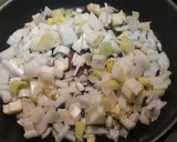 Foto del paso 2 de la receta: Quiche con verduras, gambones y bacon