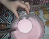 صورة لخطوة 5 من وصفة ياغورت بذوق الفراولة 🍓