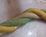 A picture of step 2 of Tri-colour paratha.