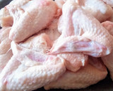 Foto del paso 1 de la receta: Alitas de pollo fritas