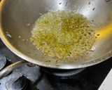 A picture of step 2 of Mooli ki saangri ki sabji.