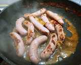 Foto del paso 3 de la receta: Longaniza de cerdo con anisete cúrcuma kebab y champiñones