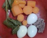 Foto langkah ke 4 dari resep Mpasi 7+ wortel,telor puyuh,kaldu daging & seladri.