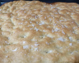 Foto del paso 1 de la receta: Tostas de pan de aceite con queso feta marinado