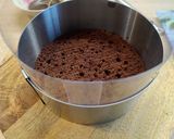 Foto langkah ke 4 dari resep Triple Chocolate Mousse Cake.