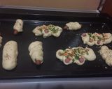 A picture of step 6 of Sausage bread.