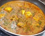A picture of step 7 of Tomato paneer.