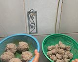 Foto langkah ke 7 dari resep Bakso Sapi Isi Telur sangat mudah dan kenyal.