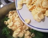 Foto del passaggio 4 della ricetta Orecchiette con cime di rape alla barese