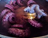 Foto del paso 2 de la receta: PULPO🐙A La Gallega, En Colombia😋...!