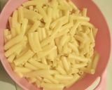 A picture of step 1 of Mushroom pasta.