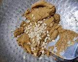 A picture of step 5 of Sattu laddu.
