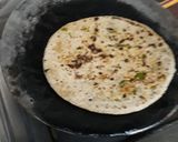 A picture of step 4 of Aloo methi with punjabi lacha paratha maggi masala.