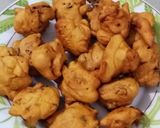 A picture of step 8 of Pakora curry.
