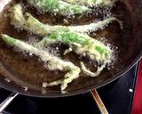 A picture of step 4 of Tempura with Manganji Peppers and Green Beans.