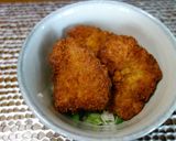 A picture of step 4 of Irresistibly Delicious Soy Sauce Pork Cutlet Bowl (Shoyu Katsu-don).
