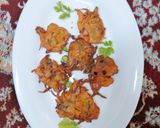 A picture of step 5 of Crispy onion pakodas.