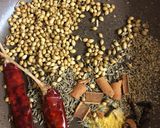 A picture of step 1 of Punjabi kabuli chole.