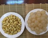A picture of step 2 of Longans with Fresh Lotus Seed Filling in Syrup.