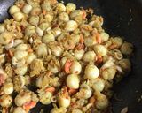 A picture of step 7 of Stir-fried Scallops with Lemongrass and Chili.