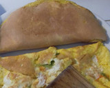 Foto del paso 4 de la receta: Omelette de flor de calabaza en salsa verde. 😊