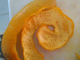 Budín de naranja con cascaritas en almíbar