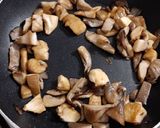 Kacsamell laskagombás pappardelle tésztával recept fázis 4 fotója