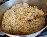 A picture of step 6 of Chicken & Shrimp Miki Bihon Guisado.
