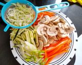 Foto del paso 2 de la receta: Pollo salteado con vegetales