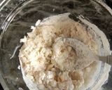 A picture of step 3 of White chocolate muffins.