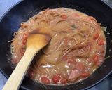 Une image de l'étape 10 de Linguines rouges au bouillon de moules, tomates, mascarpone et Gorgonzola.