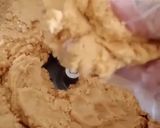 Gambar langkah 2 resipi Biskut Mazola / Biskut Kacang.
