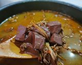 รูปขั้นตอนการทำที่ 4 ของ ขนมจีนน้ำเงี้ยวหมูสับก้อนทรงเครื่อง