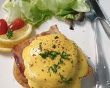 รูปขั้นตอนการทำที่ 3 ของ Egg Benedict Hollandaise Sauce