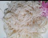 A picture of step 2 of Veg Chowmein.