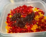 Une image de l'étape 13 de Émincé de poulet mariné au chutney, oignon et poivrons bicolores.